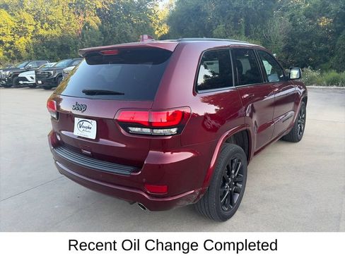 Used 2021 Jeep Grand Cherokee Laredo X AWD/4WD image 8
