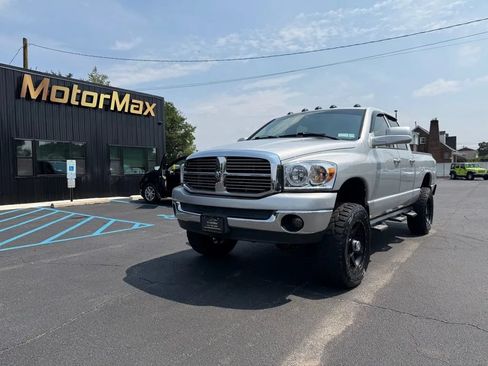 Used 2009 Dodge Ram 2500 Truck SLT w/ Popular Equipment Group AWD/4WD image 1
