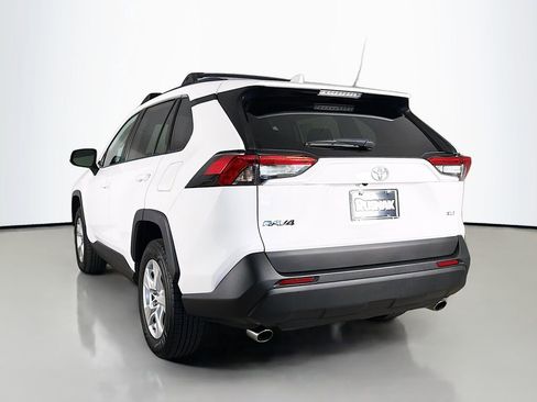 Used 2020 Toyota RAV4 XLE w/ Carpet Mat Package FWD image 5