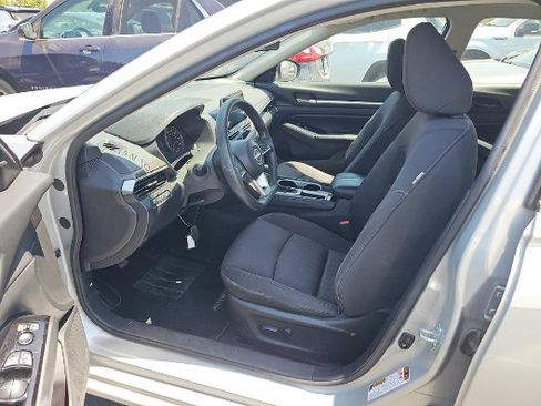 Used 2023 Nissan Altima 2.5 SV FWD image 7