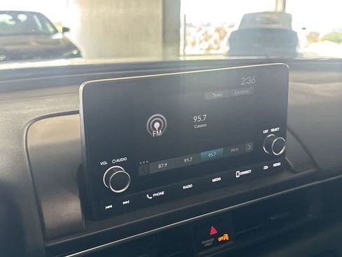 Used 2023 Honda Pilot Sport image 17