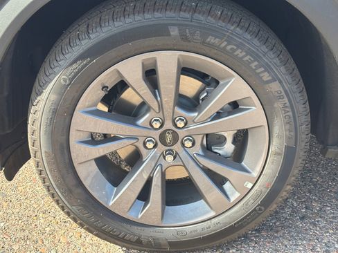 New 2026 Ford Explorer Active w/ Active Comfort Package image 24