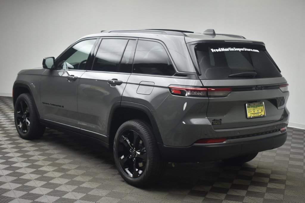 New 2027 Jeep Grand Cherokee Limited AWD/4WD image 12