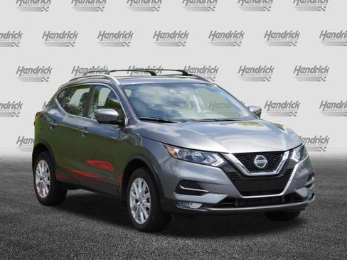 Used 2021 Nissan Rogue Sport SV w/ Technology Package FWD image 2
