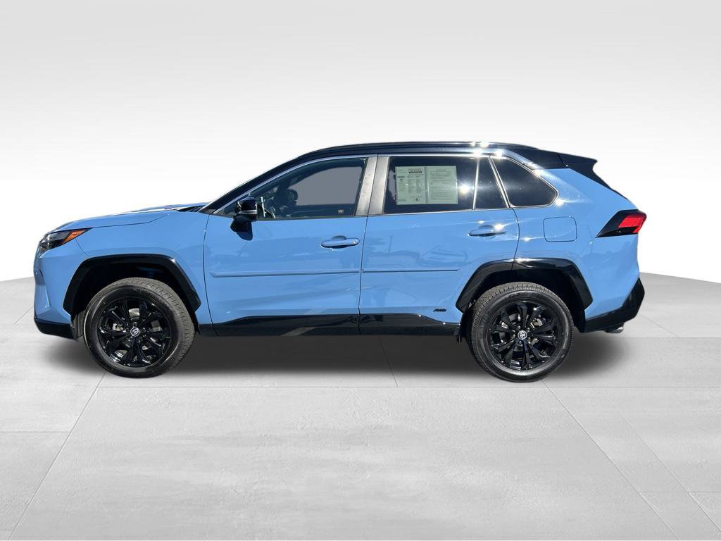 Used 2022 Toyota RAV4 XSE AWD/4WD image 2