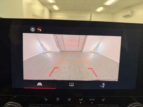 New 2026 GMC Canyon Elevation w/ Convenience Package image 20