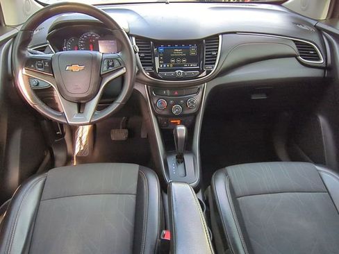 Certified 2019 Chevrolet Trax LT w/ LT Convenience Package image 20