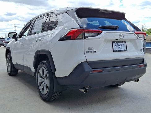 Used 2022 Toyota RAV4 LE AWD/4WD image 7
