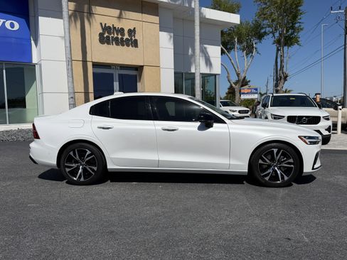 Certified 2023 Volvo S60 B5 Plus image 2