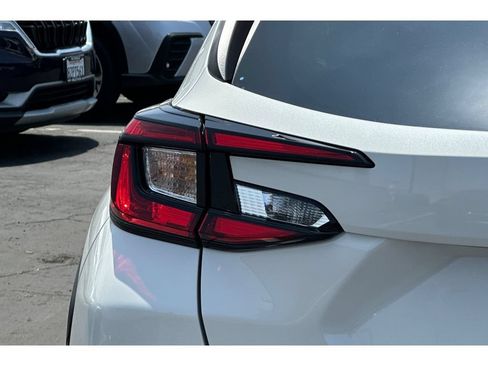 Used 2026 Subaru Crosstrek 2.5i Premium AWD/4WD image 23