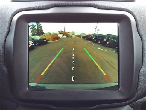 Certified 2023 Jeep Renegade Latitude image 30