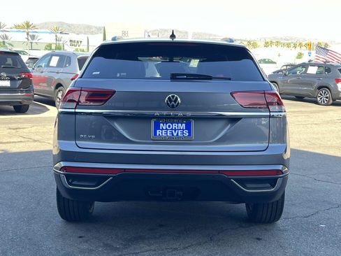 Certified 2021 Volkswagen Atlas Cross Sport SE w/ Panoramic Sunroof Package FWD image 25