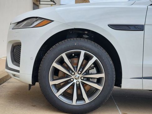 Used 2026 Jaguar F-PACE R-Dynamic S image 6