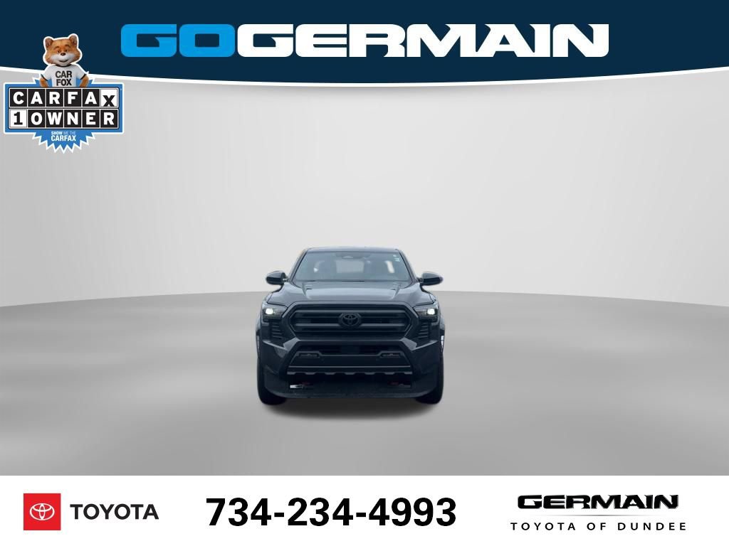 Used 2025 Toyota Tacoma SR5 AWD/4WD image 2