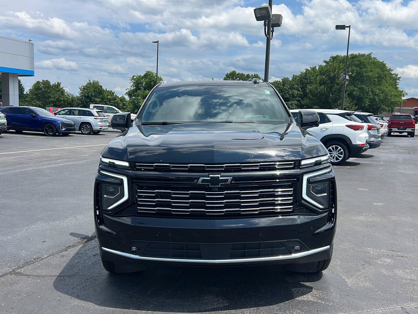 New 2026 Chevrolet Tahoe High Country AWD/4WD image 3