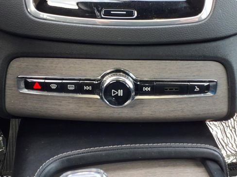 Used 2020 Volvo XC90 T8 Inscription image 24