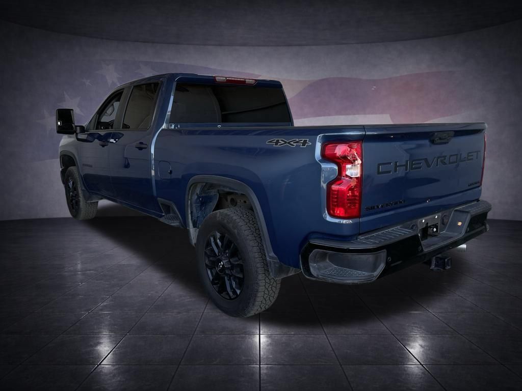 Used 2025 Chevrolet Silverado 2500 Custom w/ Custom Value Package AWD/4WD image 3