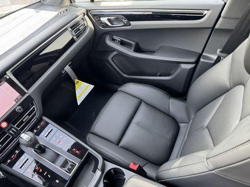 New 2025 Porsche Macan image 20