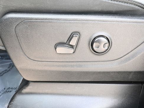 Used 2022 RAM 1500 Lone Star RWD image 9