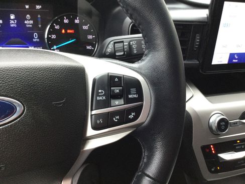 Used 2022 Ford Explorer XLT w/ Equipment Group 202A image 16