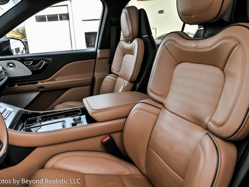 Used 2025 Lincoln Aviator Black Label w/ Jet Appearance Package image 22