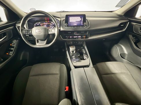 Used 2025 Nissan Rogue SV FWD image 29