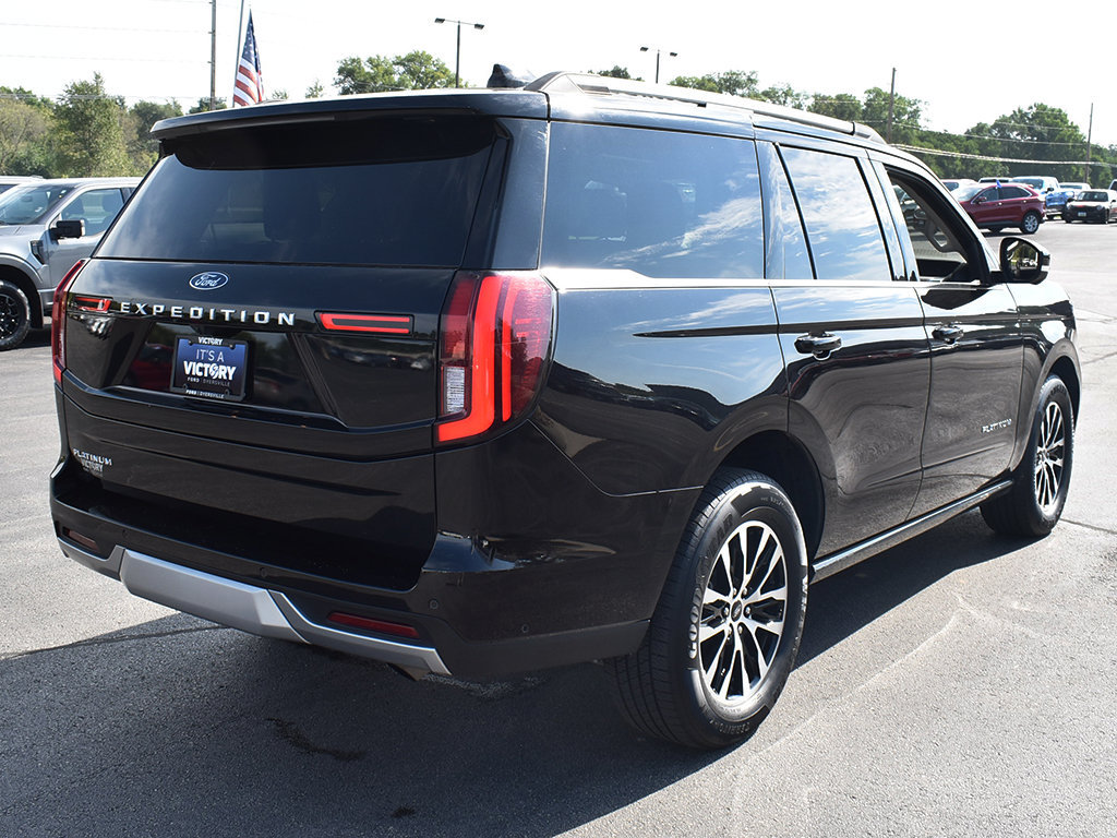 Used 2025 Ford Expedition Platinum AWD/4WD image 17