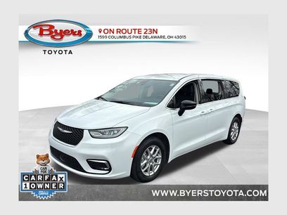 Used 2024 Chrysler Pacifica Touring-L