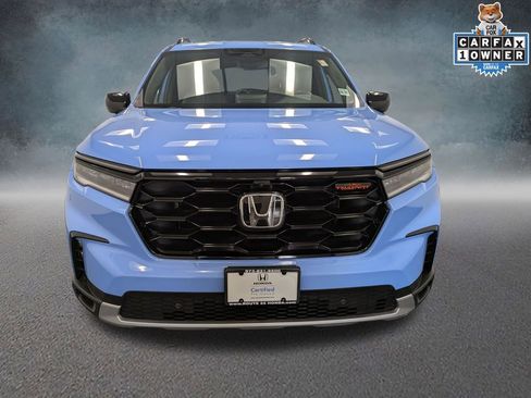 Used 2024 Honda Pilot TrailSport image 2