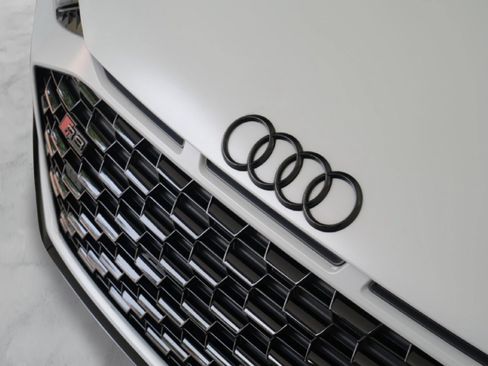 Used 2020 Audi R8 V10 w/ Carbon Exterior Package AWD/4WD image 10