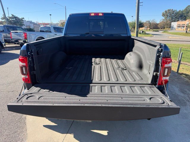 Used 2024 RAM 3500 Limited AWD/4WD image 12