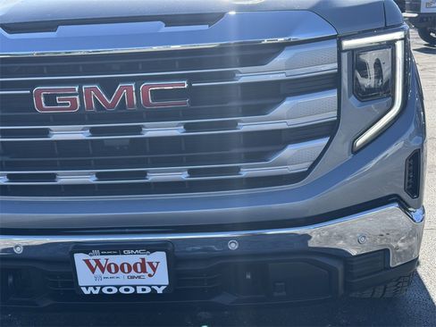 Certified 2025 GMC Sierra 1500 SLE w/ X31 Off-Road Package image 10
