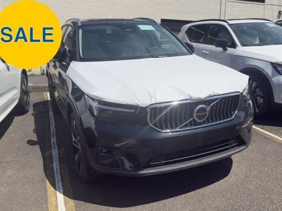 New 2025 Volvo XC40 B5 Ultra w/ Protection Package Premier