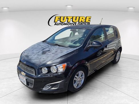 Used 2012 Chevrolet Sonic LS FWD image 3