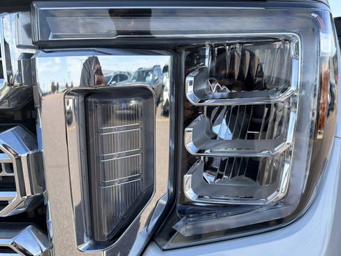 Used 2020 GMC Sierra 2500 Denali w/ Denali Ultimate Package image 10