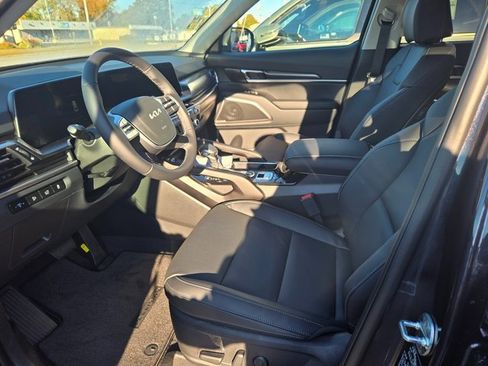 New 2025 Kia Telluride S image 6