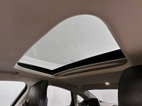 Used 2015 Ford Fusion SE w/ Equipment Group 202A image 30