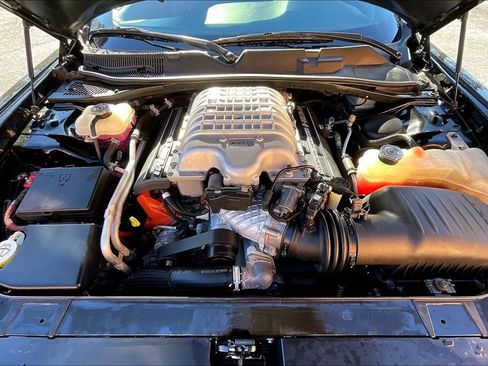 Used 2016 Dodge Challenger SRT Hellcat image 27
