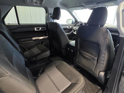 Used 2023 Ford Explorer XLT AWD/4WD image 20