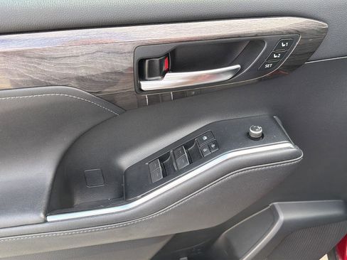 Used 2020 Toyota Highlander Platinum AWD/4WD image 10