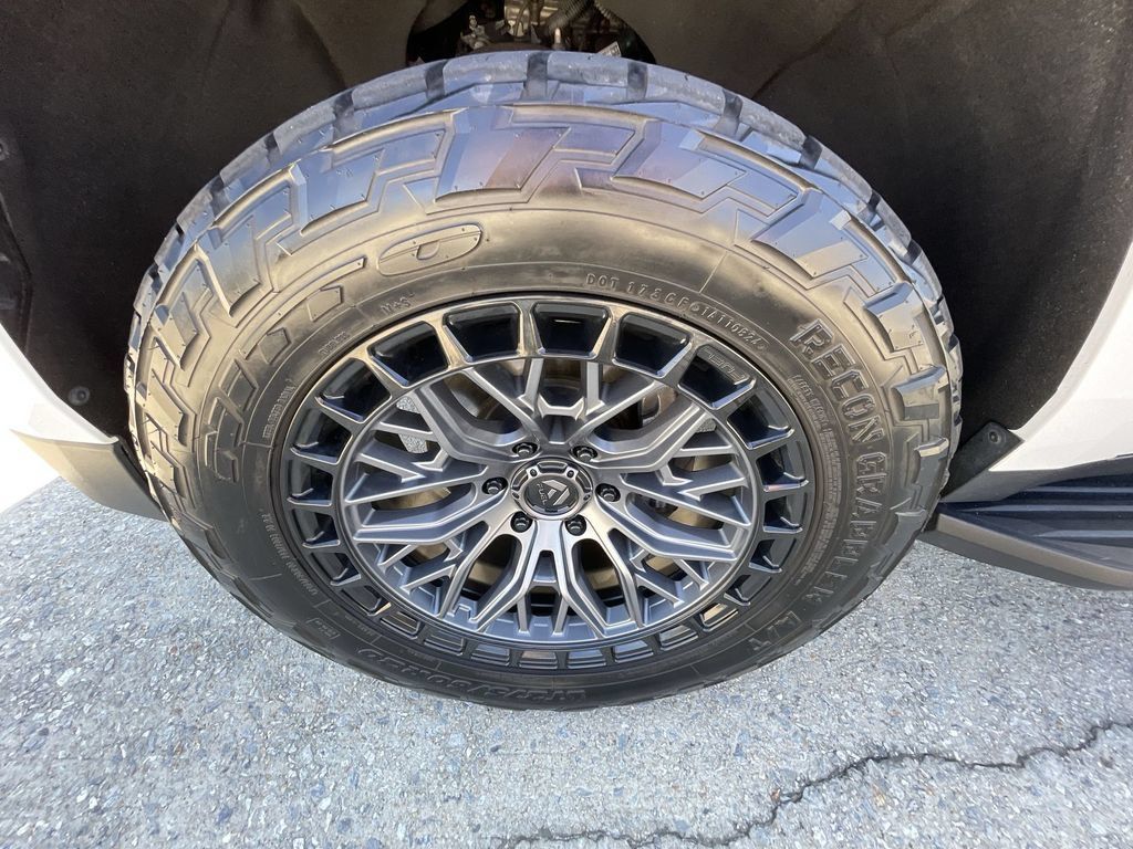 Certified 2021 Chevrolet Tahoe LT RWD image 33