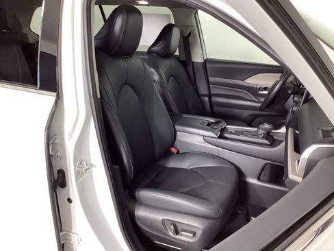 Used 2024 Toyota Grand Highlander AWD image 42