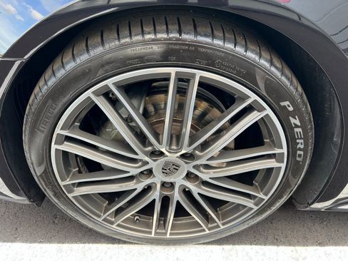 Used 2018 Porsche Panamera 4S image 17