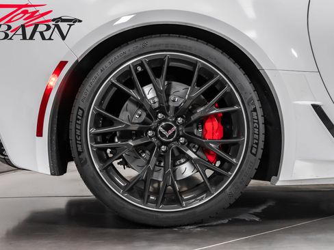 Used 2016 Chevrolet Corvette Z06 image 23