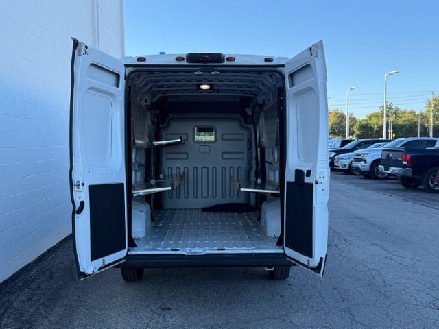 Used 2024 RAM ProMaster 3500 w/ Convenience Group FWD image 10