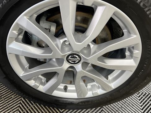 Used 2021 Nissan Rogue Sport S FWD image 14