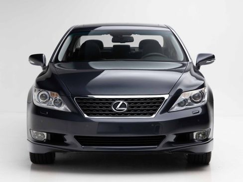 Used 2011 Lexus LS 460 w/ Sport Pkg RWD image 5