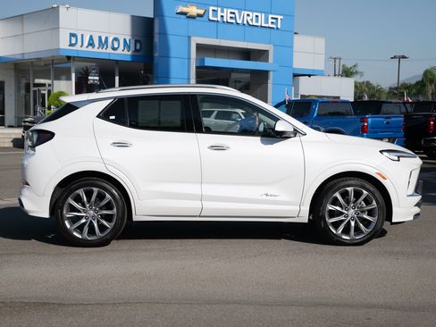 Used 2025 Buick Encore GX Avenir w/ Avenir Technology Package image 3