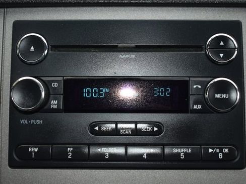 Used 2015 Ford F250 XLT w/ XLT Value Package image 25