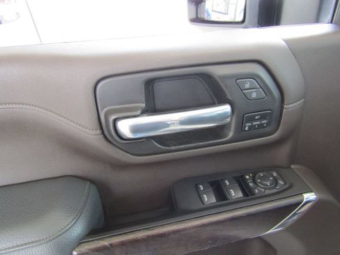 Used 2023 GMC Sierra 3500 Denali w/ Denali Ultimate Package AWD/4WD image 31